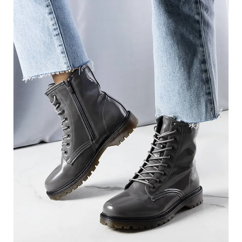 BM Boots cuir verni gris Rhys