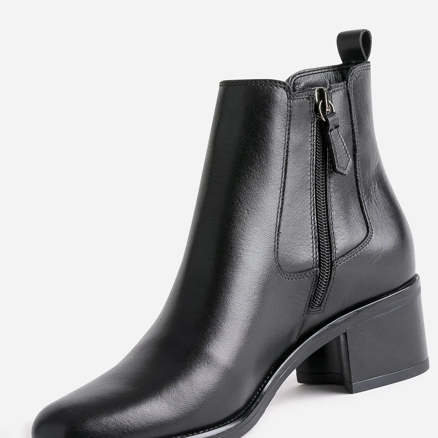 Boots noir en cuir - Boots / bottines Femme | ERAM