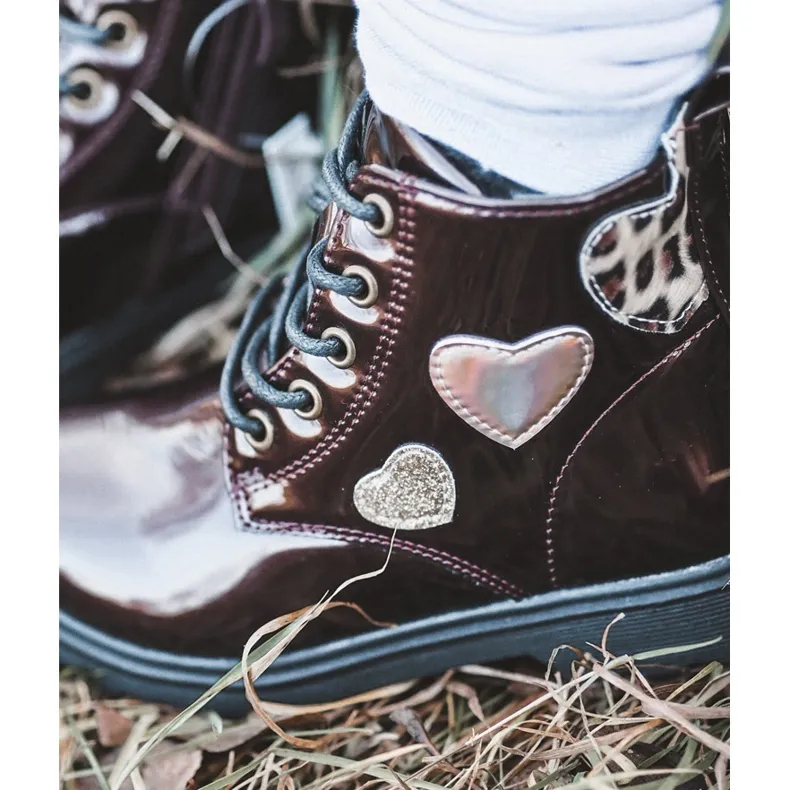 Bottines enfant en cuir verni avec décorations, bordeaux Adete rouge