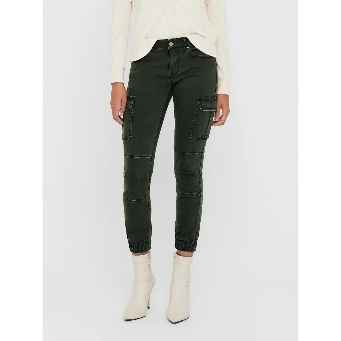 Pantalon cargo Détails cargo vert en coton Lina | 3 Suisses