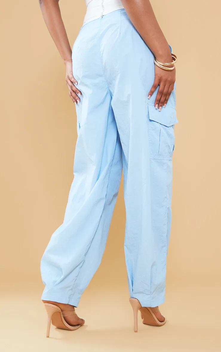 Pantalon cargo en nylon bleu ciel très baggy