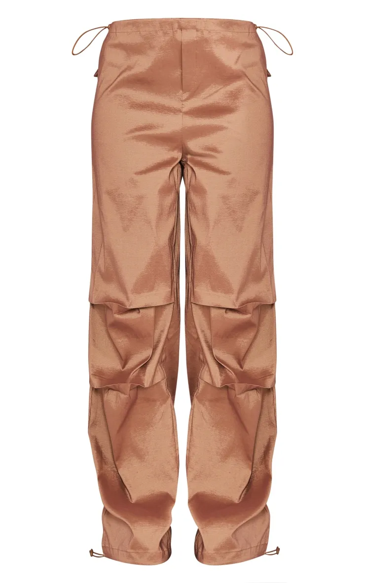 Pantalon cargo à pinces en taffetas bronze métallisé