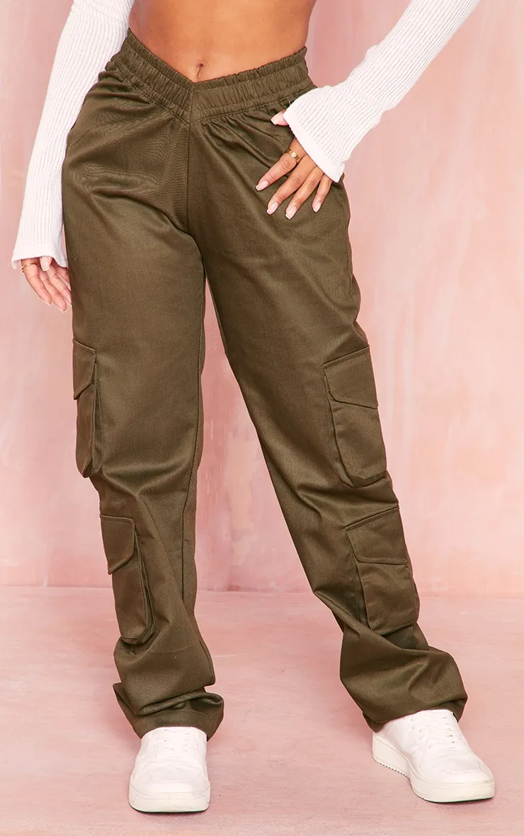 Petite Pantalon cargo kaki taille basse en V