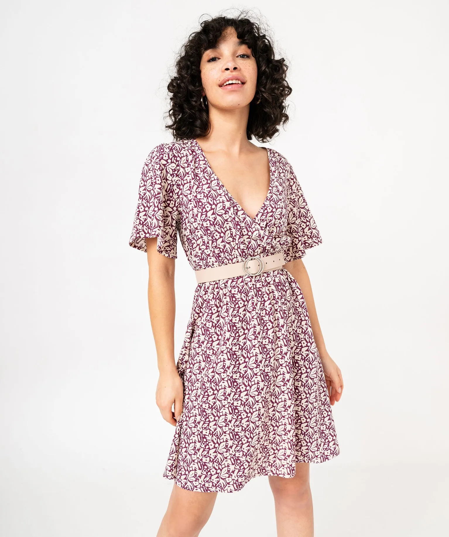 robe a manches courtes a motifs fleuris femme violet robes