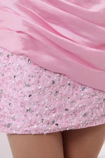 Robe cérémonie rose moulante asymétrique embelli de strass