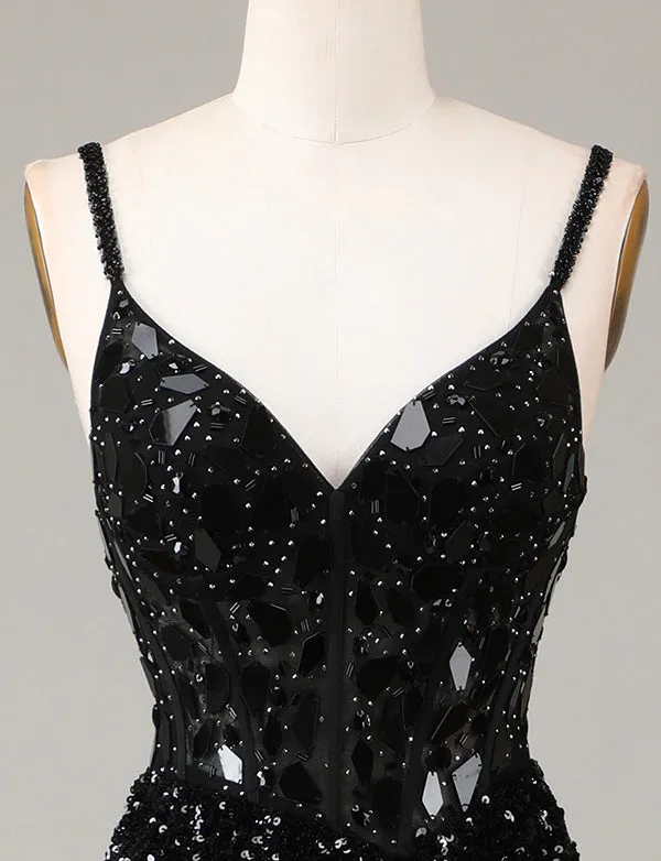 Robe de cérémonie avec fente, corset rouge à paillettes et longs miroirs