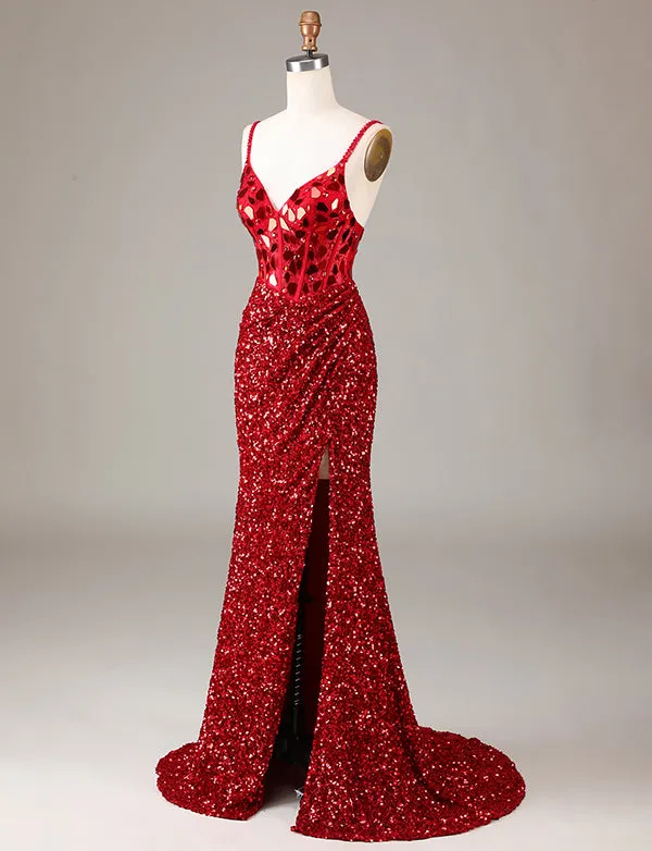 Robe de cérémonie avec fente, corset rouge à paillettes et longs miroirs