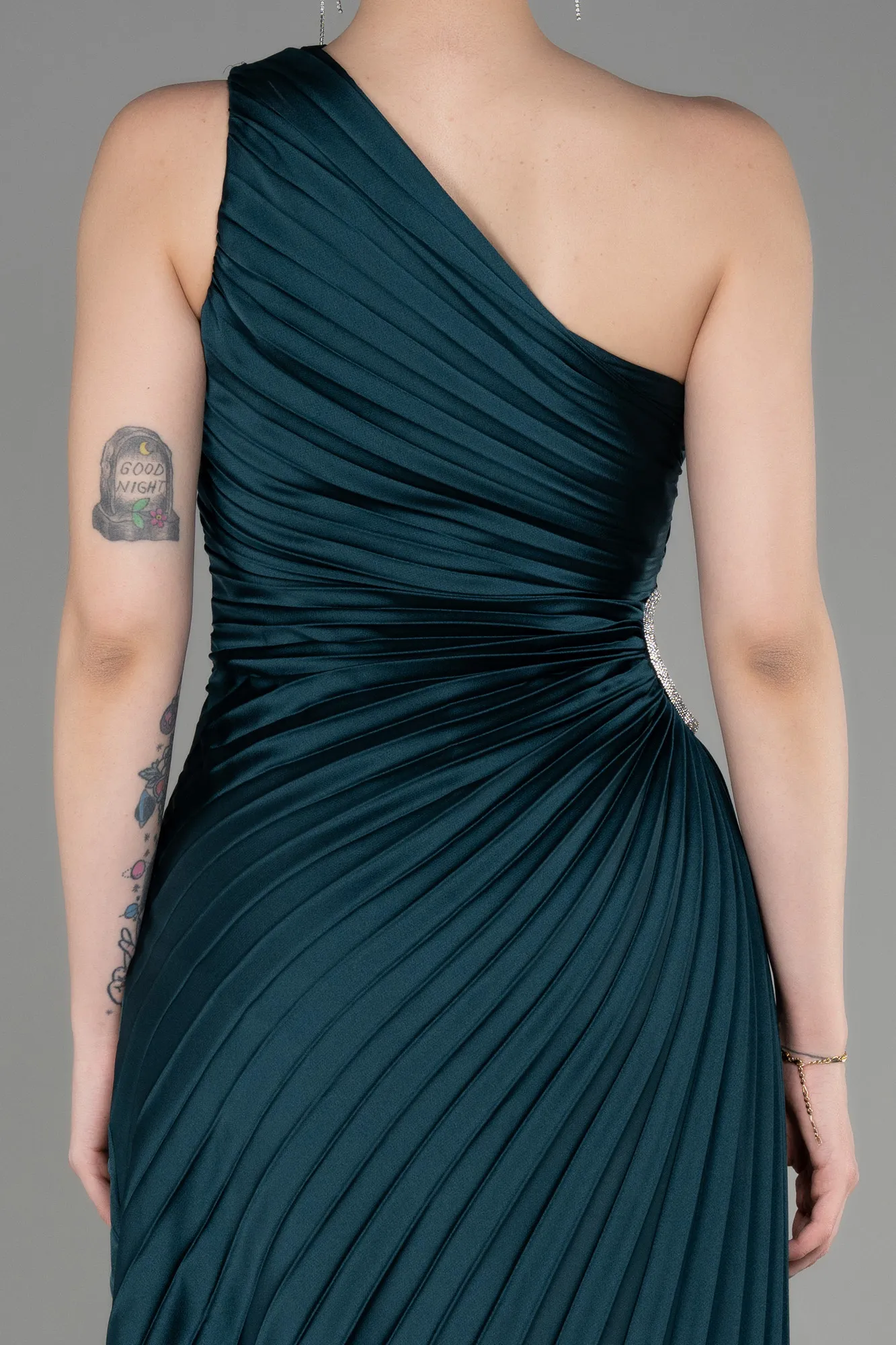 Robe de Cérémonie Midi Satin Noir ABK2046