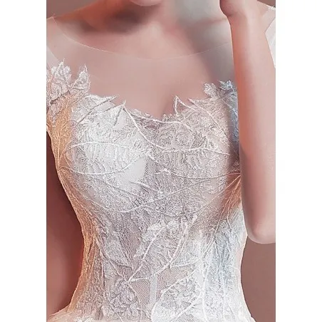 robe de mariée dentelle cérémonie blanche long traîne