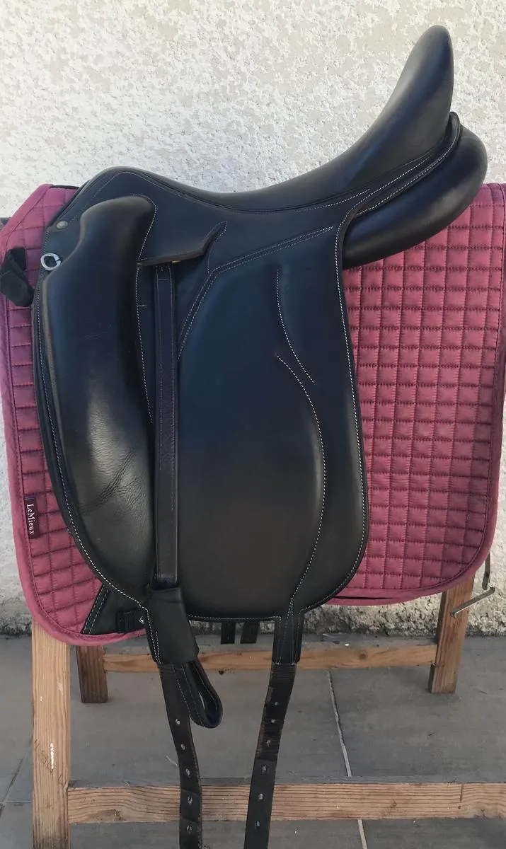 selle Devoucoux dressage Mendia 18p